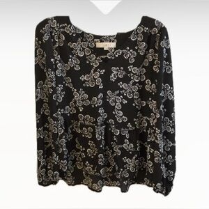 Chic Black Floral V-Neck Top from LOFT - Size M Women's Blouse